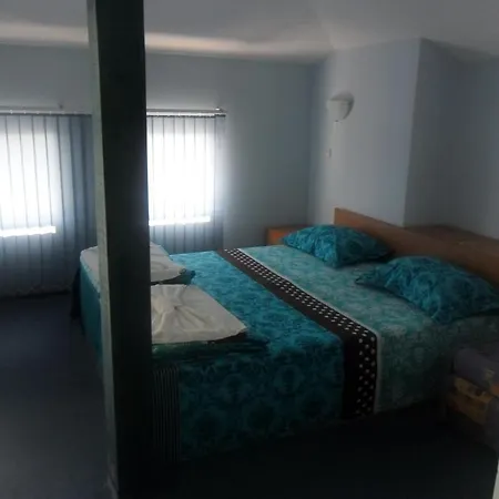 Hotel Varnata Family 2*